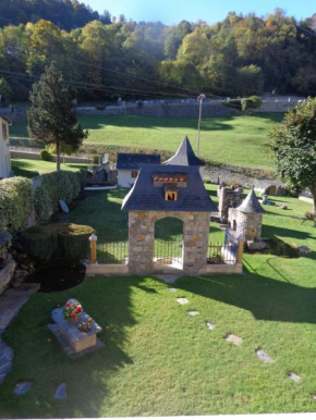 Гостиница Chez Corine Marque 2, Лю-Сен-Совер